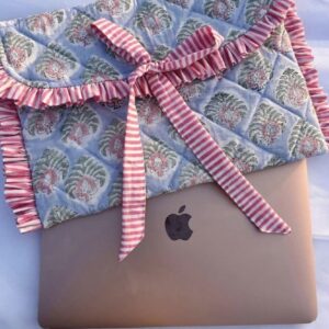 Blush Garden laptop sleeve